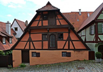 fachwerkhaus-463903_1280